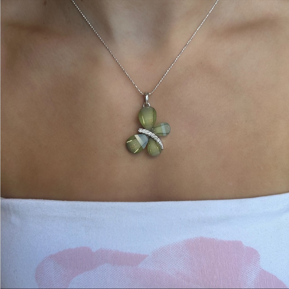 Y2K vintage green sparkly butterfly pendant necklace with jewels